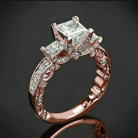 A size 7 1/2 Rose gold ring - Picture 7 of 11